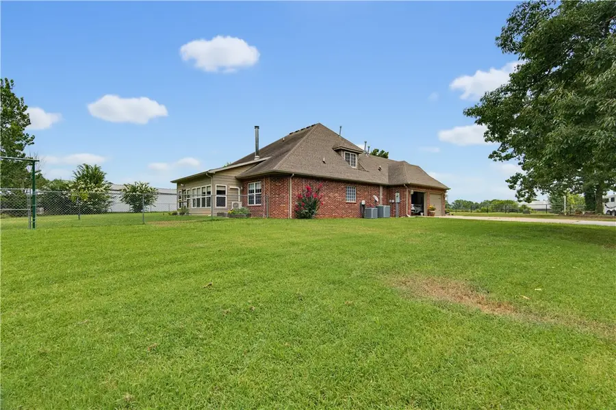 16050 Highway 72, Gravette, AR 72736 - #2