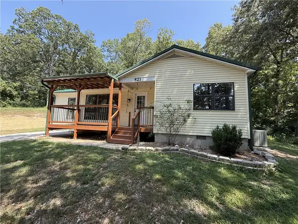 821 E Washington Avenue, Harrison, AR 72601