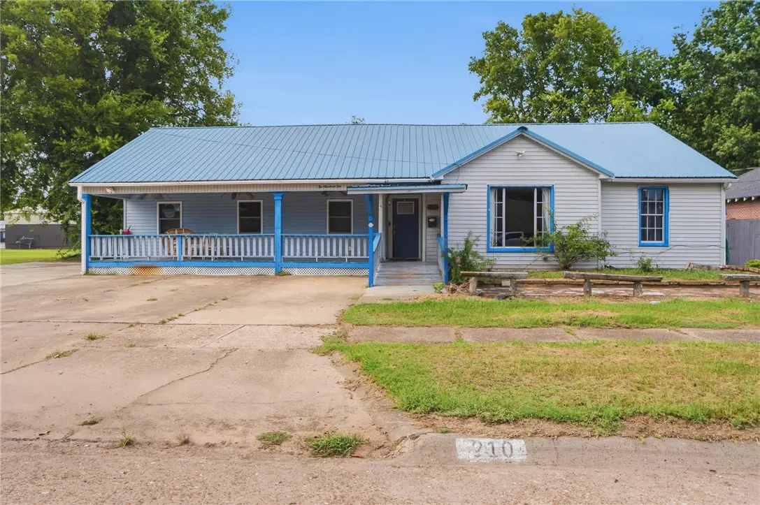 210 Locust Street, Dardanelle, AR 72834 - #1