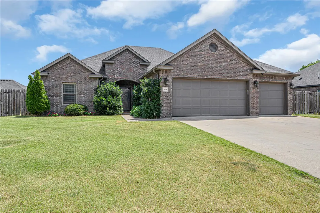 325 E Hayes Street, Pea Ridge, AR 72751 - #1