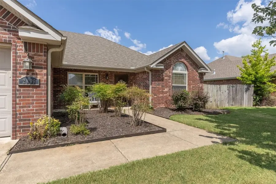 2899 N Hay Meadows Avenue, Fayetteville, AR 72704 - #2
