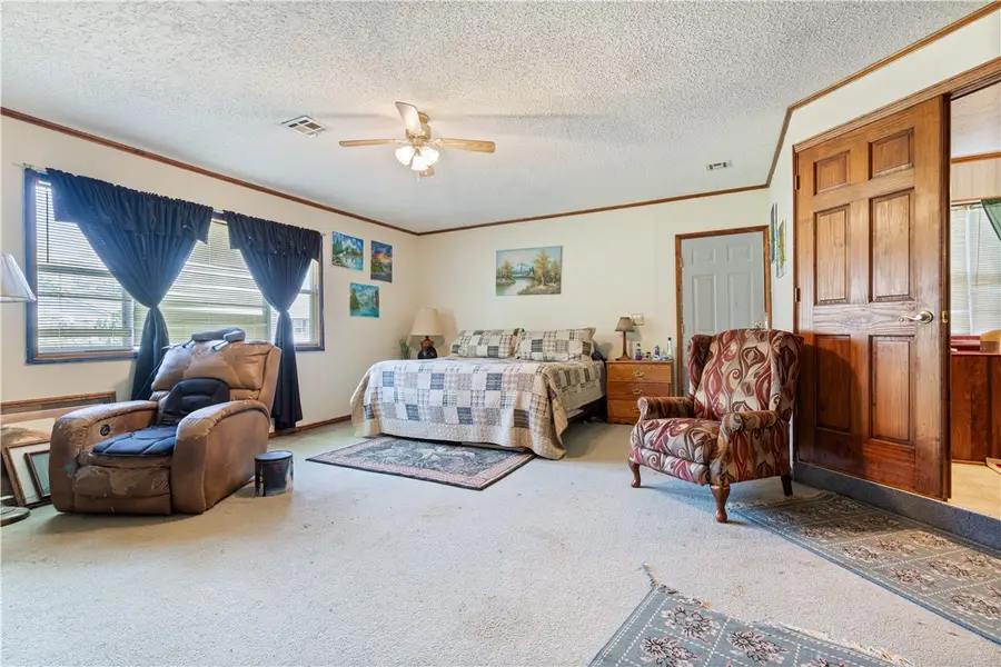 613 W Arkansas Street, Gentry, AR 72734 - #2