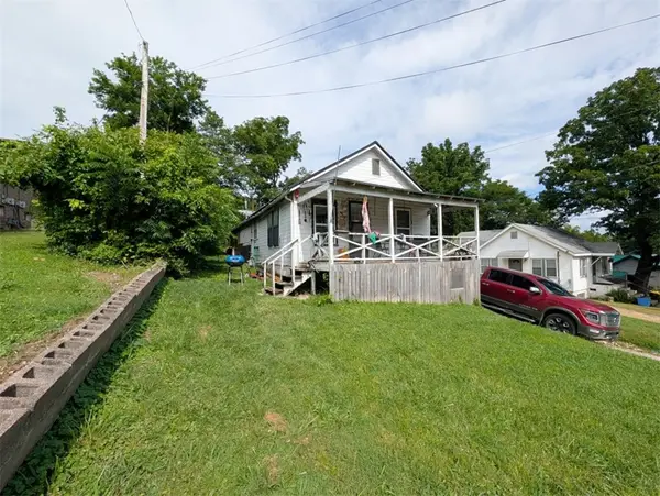 1112 N Spring Street, Harrison, AR 72601