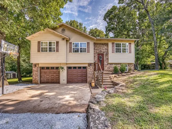 4058 Valley Road, Harrison, AR 72601
