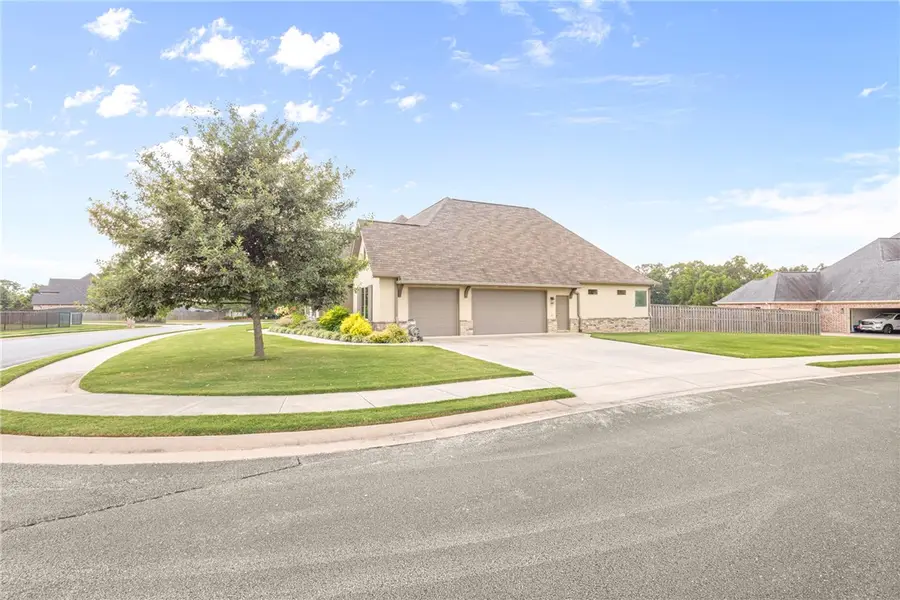 500 Oakleaf Trail, Centerton, AR 72719 - #2