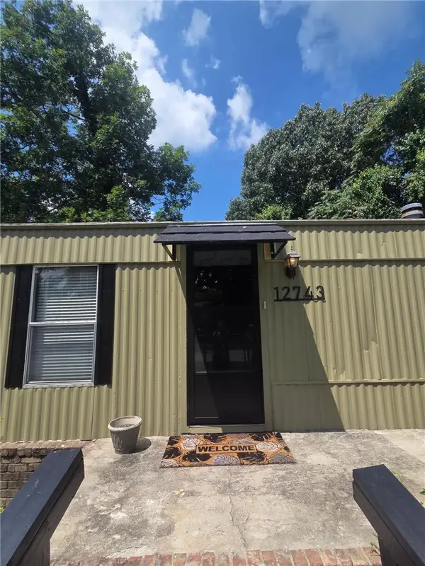 12743 Recreation Drive, Lowell, AR 72745