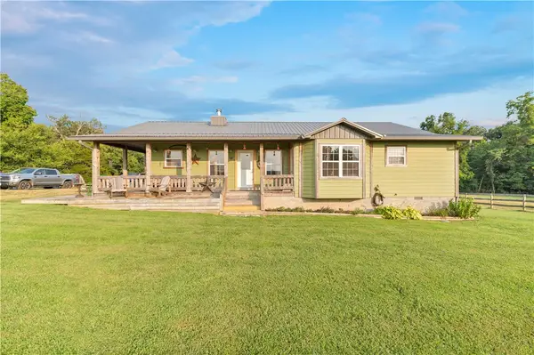 495 Sharp Road, Fayetteville, AR 72703