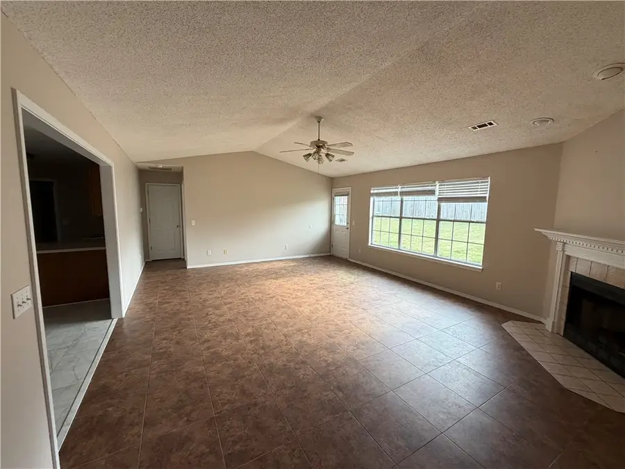 1582 N Stable Avenue, Fayetteville, AR 72703 - #2