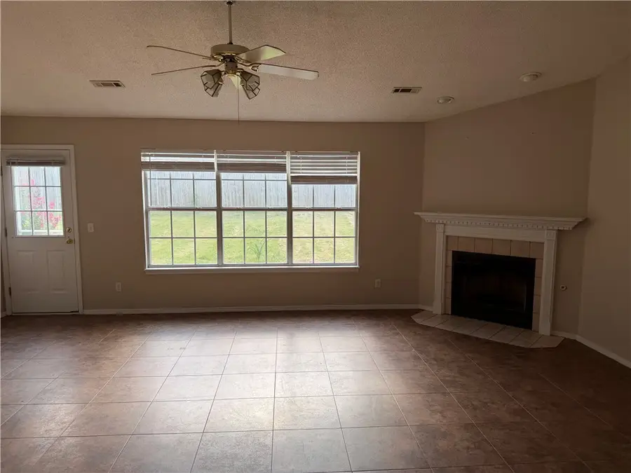 1582 N Stable Avenue, Fayetteville, AR 72703 - #3