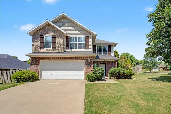 1821 N Cannondale Drive, Fayetteville, AR 72704