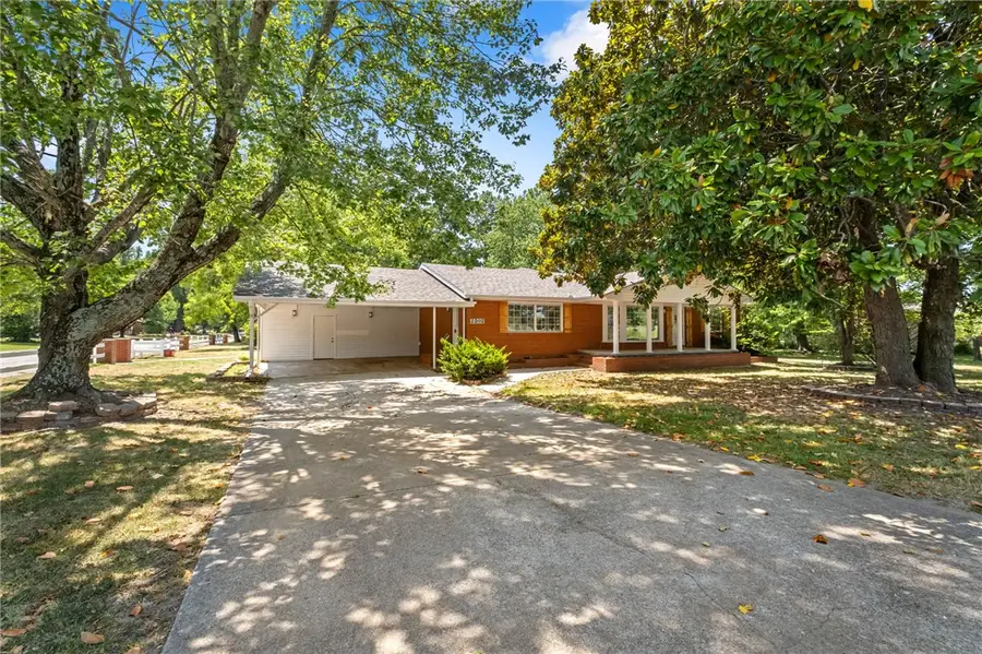 2202 University Street, Siloam Springs, AR 72761 - #3