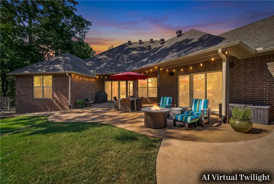 304 NW Tall Oaks Avenue, Bentonville, AR 72712 - #3