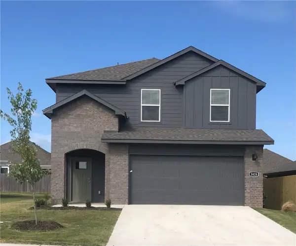 4578 W Triangle Street, Fayetteville, AR 72704
