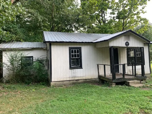 911 & 915 S Red Hill Street, Alma, AR 72921 - #1