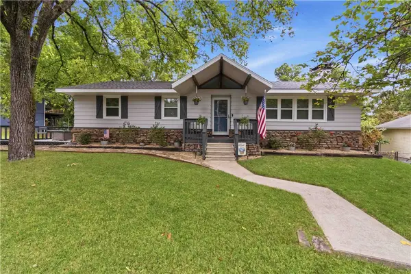 8490 Spruce Drive, Rogers, AR 72756
