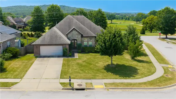 3773 E Spanish Bay Place, Fayetteville, AR 72701
