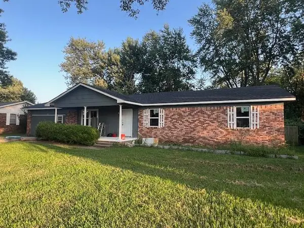 603 Cherry Street, Green Forest, AR 72638