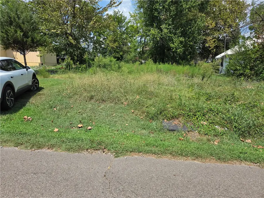 1222 W Sevier Street, Clarksville, AR 72830 - #3