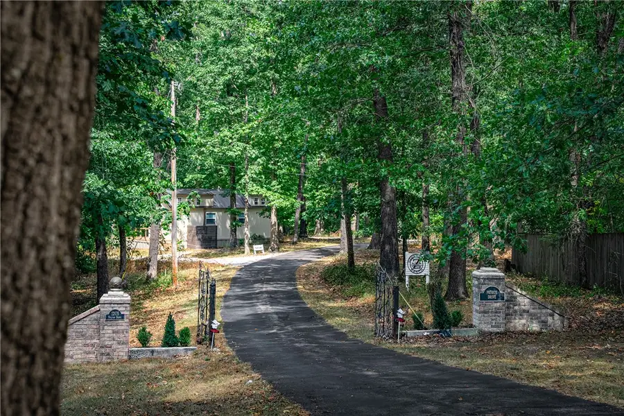 1205 E Hilltop Drive, Rogers, AR 72756 - #2
