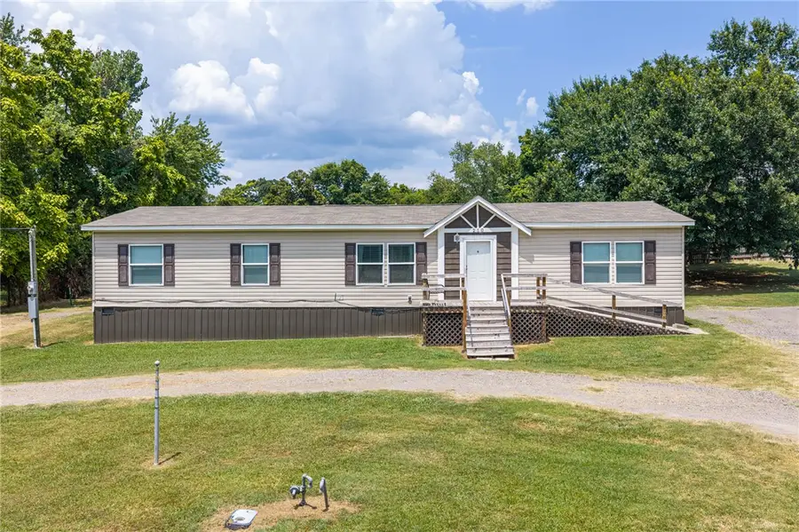 210 W 2nd Street, Mulberry, AR 72947 - #2