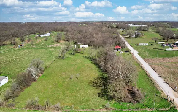 12129 Roy Jech Farm Road, Gentry, AR 72734