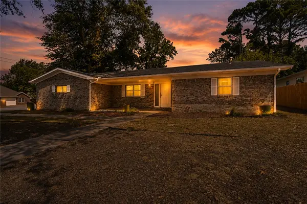 1101 NE 2nd Street, Bentonville, AR 72712