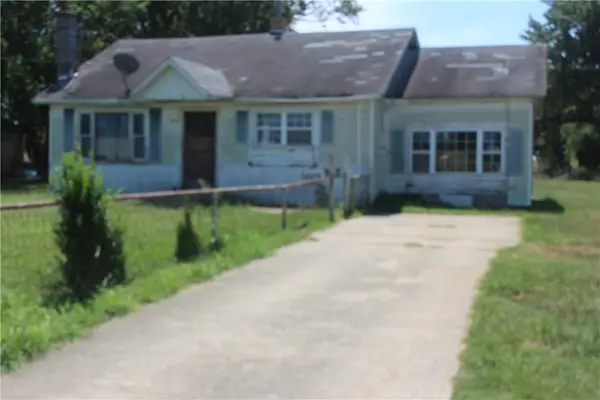 719 Main Street, Gravette, AR 72736