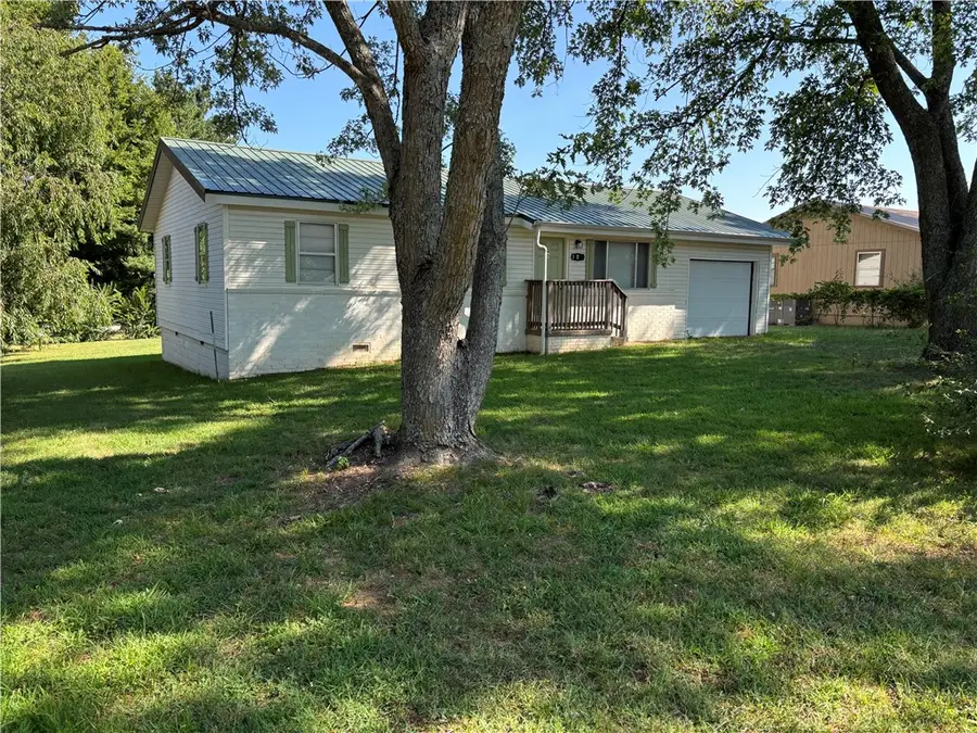 105 Northview Avenue, Huntsville, AR 72740 - #2