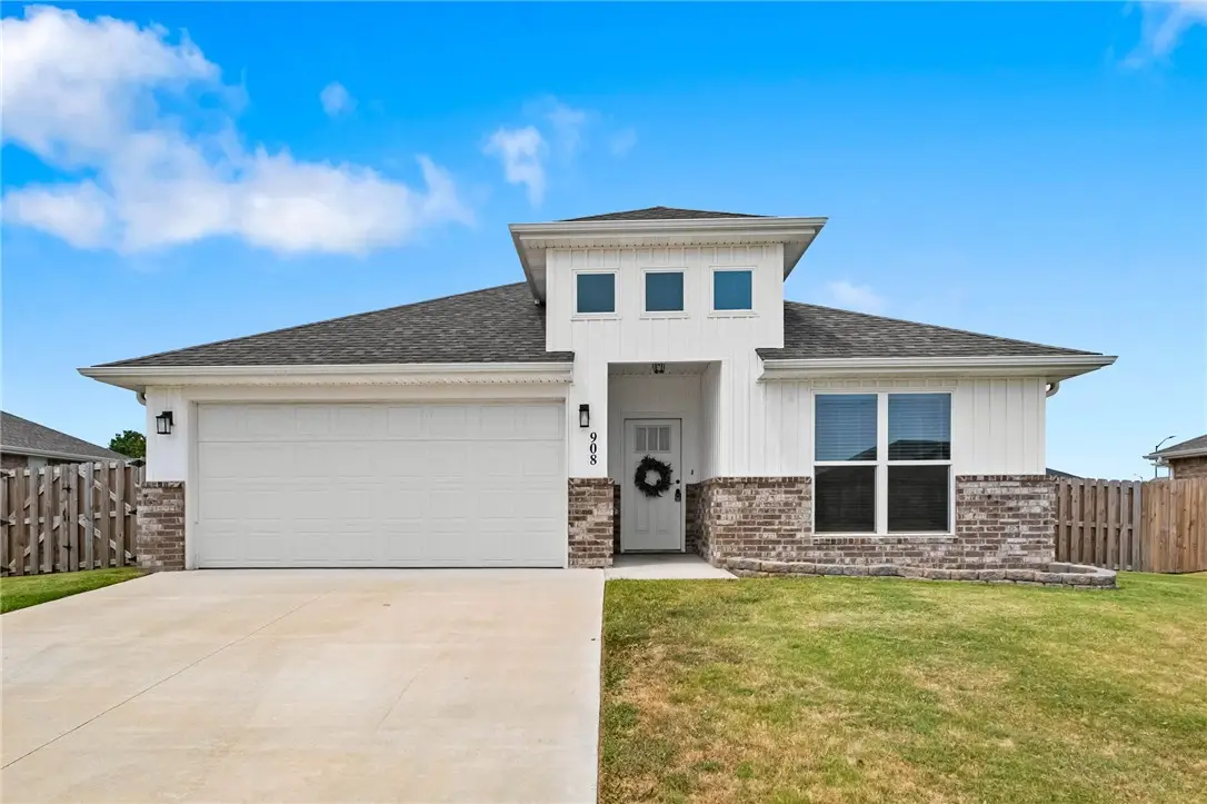 908 S Sparrow Street, Siloam Springs, AR 72761 - #1