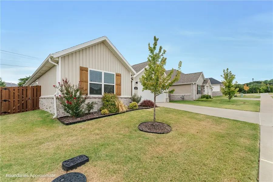 4234 W Buckaroo Street, Fayetteville, AR 72704 - #2