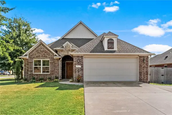 3905 W Providence Drive, Fayetteville, AR 72704