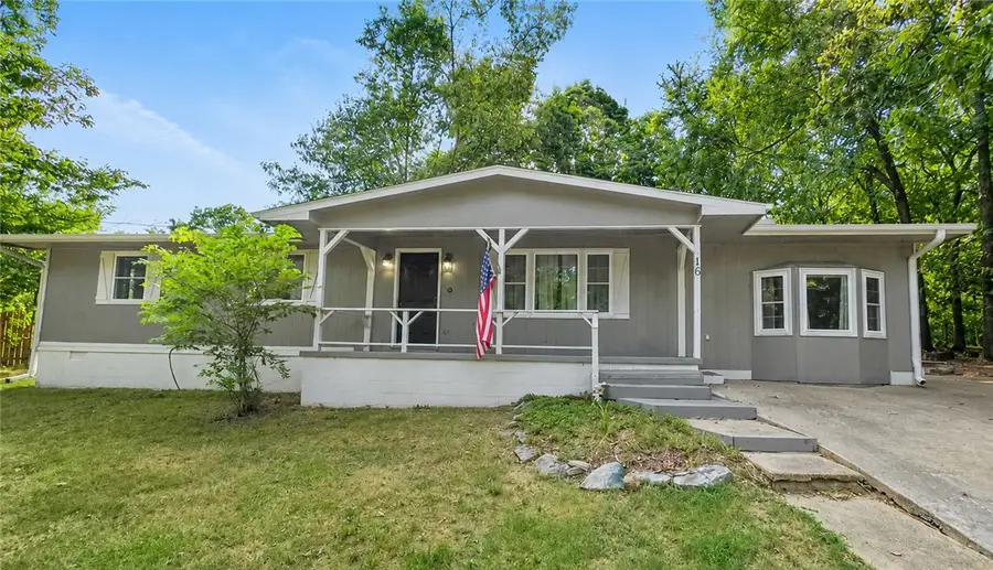 16 Amesbury Lane, Bella Vista, AR 72715 - #2