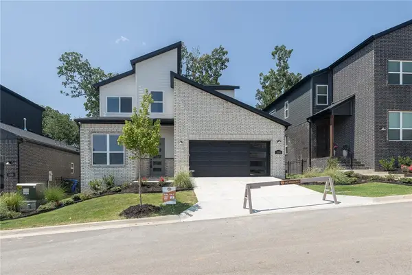 3200 N Sumac Drive, Fayetteville, AR 72703