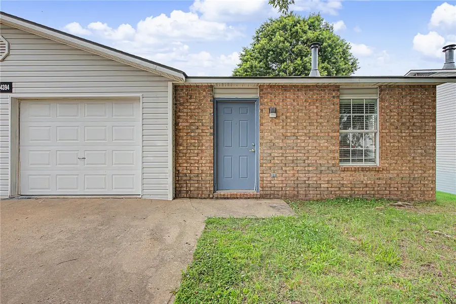4394 & 4396 W Thrasher Drive, Fayetteville, AR 72704 - #2