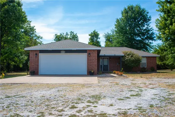 19442 W Highway 12, Gentry, AR 72734