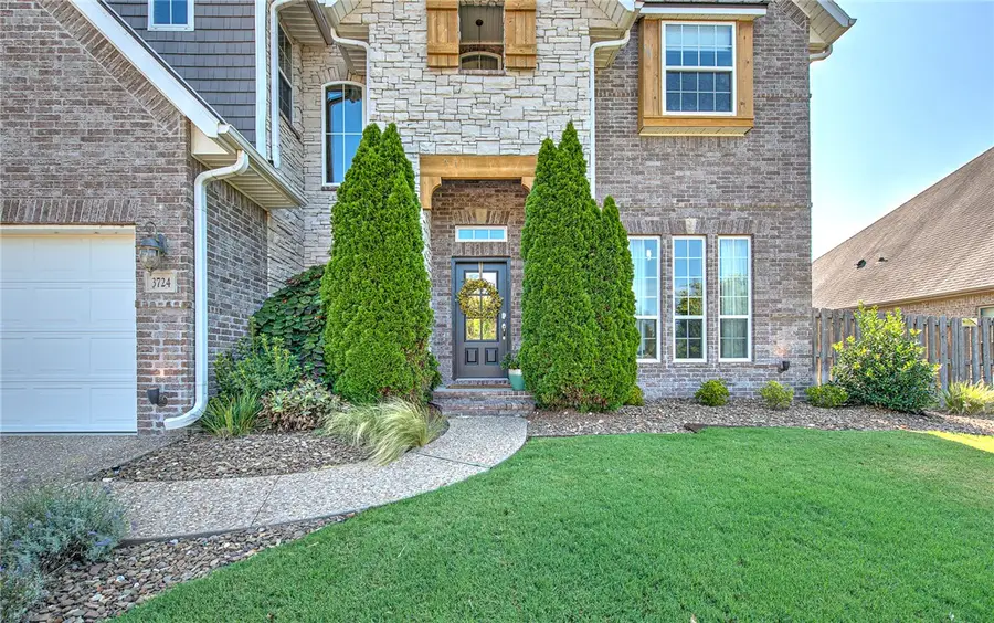 3724 N Jules Verne Avenue, Fayetteville, AR 72704 - #2