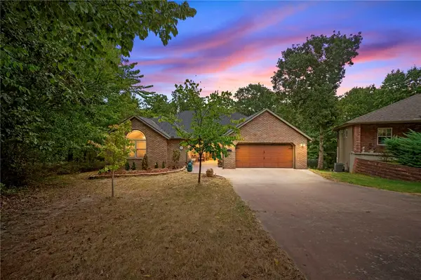 16 Rhonda Lane, Bella Vista, AR 72715