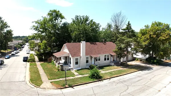 214 N Broadway Street, Siloam Springs, AR 72761