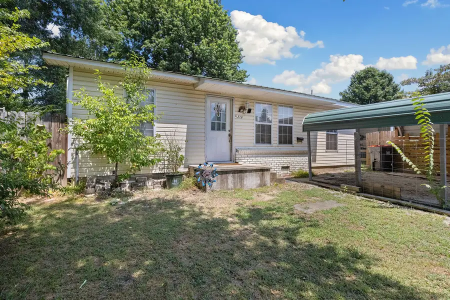 1318 Hembree Avenue, Springdale, AR 72764 - #3