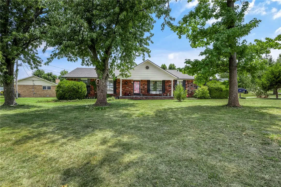 901 S 12th Place, Rogers, AR 72756 - #1