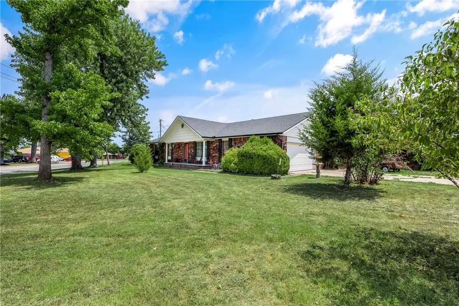 901 S 12th Place, Rogers, AR 72756 - #2
