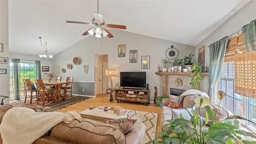 9 Reighton Drive, Bella Vista, AR 72714 - #3