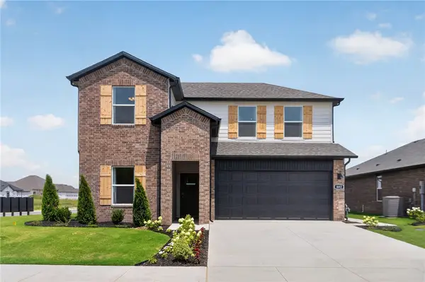 4571 W Triangle Street, Fayetteville, AR 72704