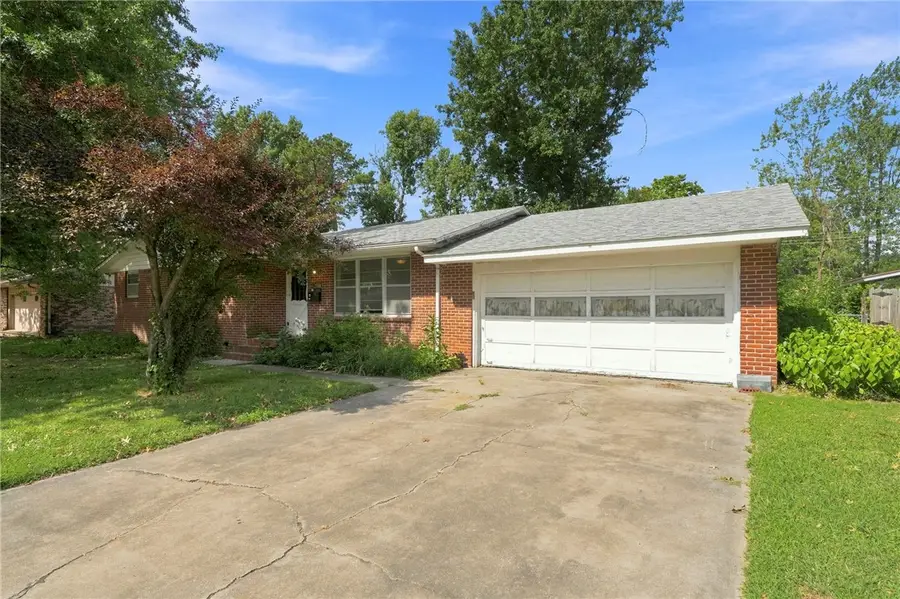 406 Henryetta Street, Springdale, AR 72762 - #2