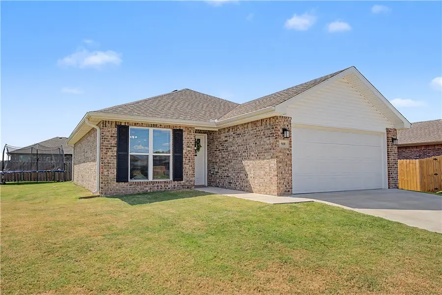 908 Green Heron Lane, Siloam Springs, AR 72761 - #3