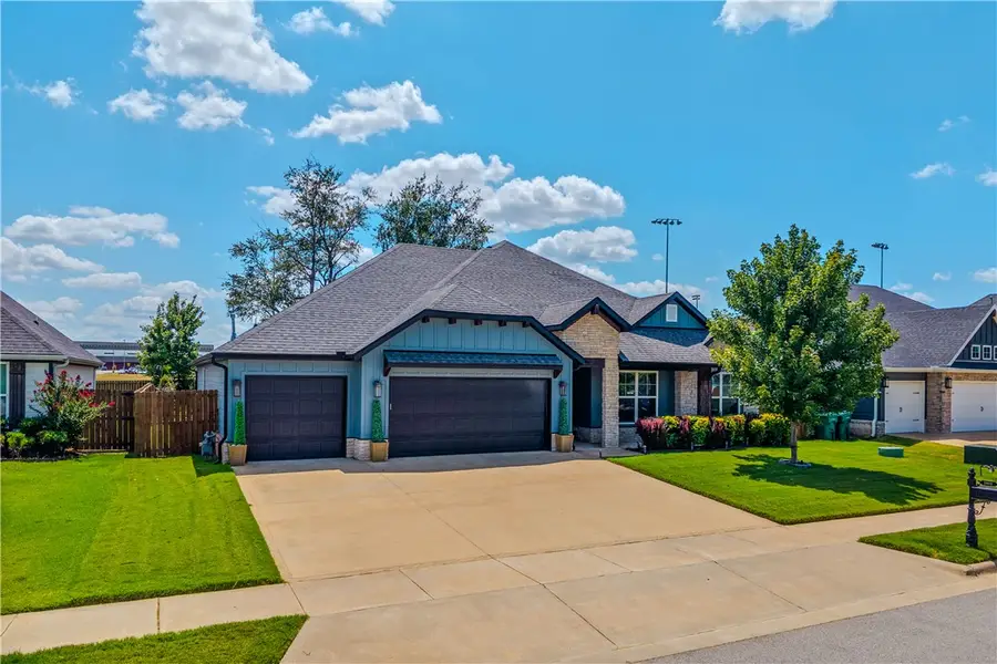 1031 Red Maple Street, Centerton, AR 72719 - #2