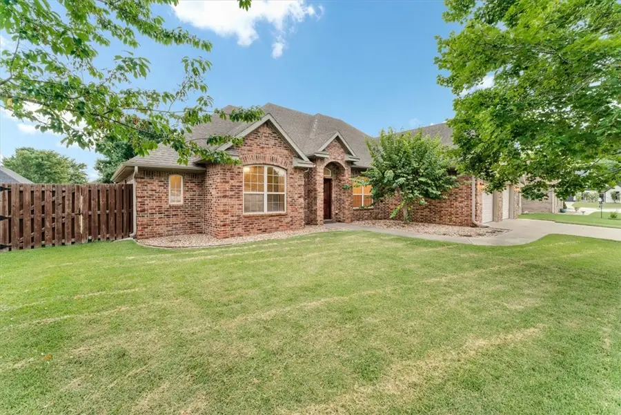 4334 E Oakmont Drive, Fayetteville, AR 72701 - #3