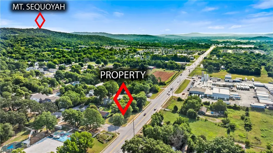 1418 College Avenue, Fayetteville, AR 72701 - #2