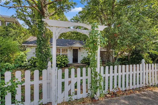 1432 Van Buren Avenue, Fayetteville, AR 72701