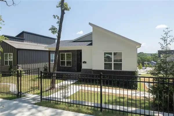 2934 N Old Wire Road, Fayetteville, AR 72703